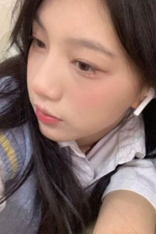 帅哥上厕所撒尿
