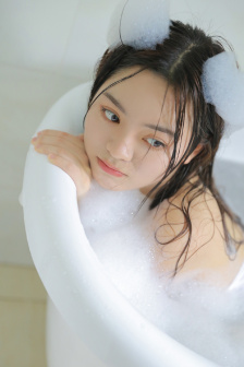上边一个X下边一个有念什么
